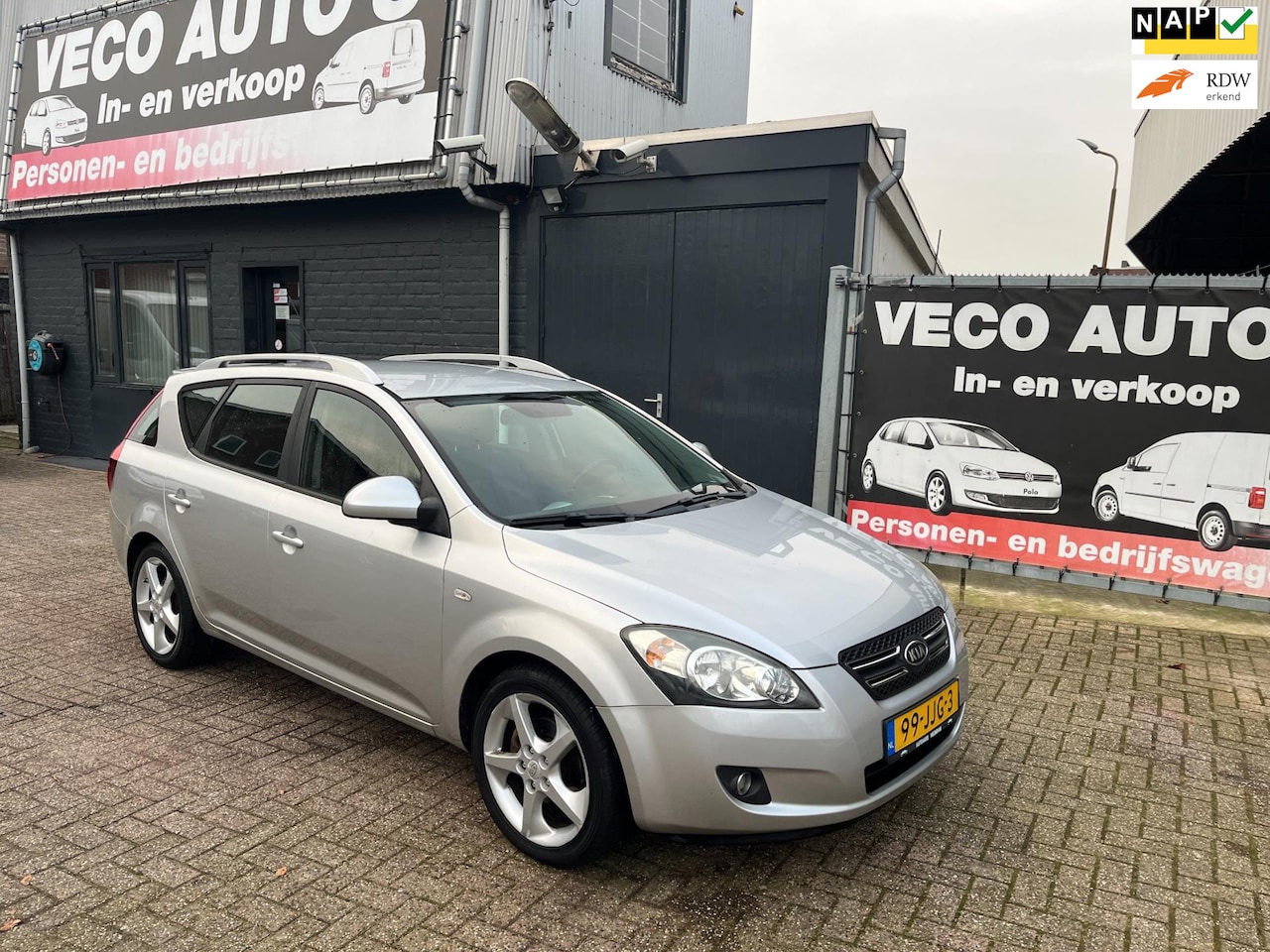 Kia Cee'd Sporty Wagon - 1.6 X-clusive ISG ecc airco pdc leder - AutoWereld.nl