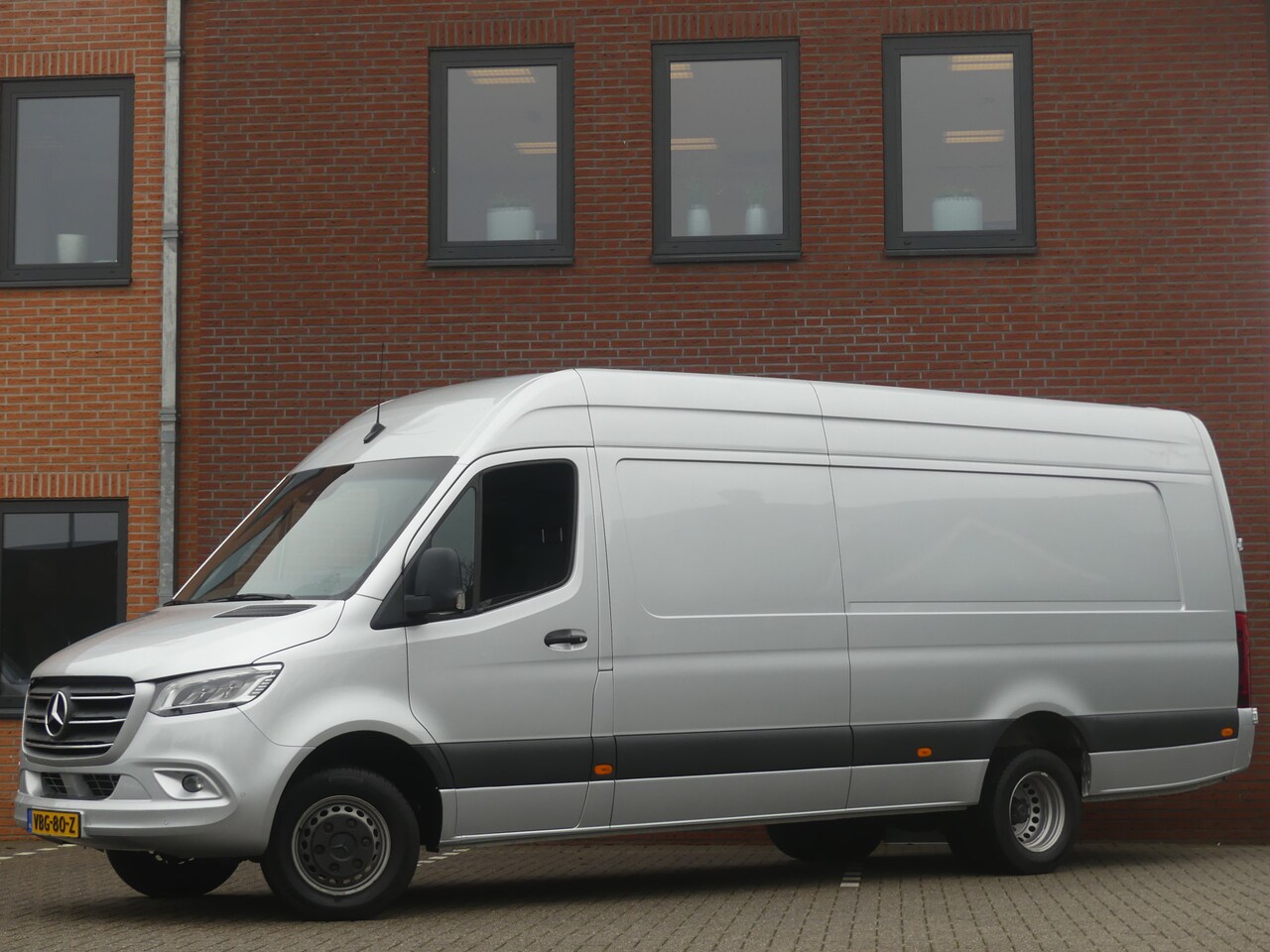 Mercedes-Benz Sprinter - 519 CDI L4H2 LED/Camera/Cruise control - AutoWereld.nl