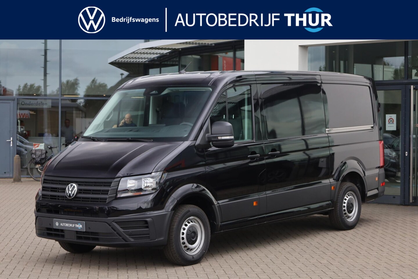 Volkswagen Crafter - 30 2.0 TDI L3H2 Trendline 140PK / 103kW Apple Carplay & Android Auto, achteruitrijcamera, - AutoWereld.nl