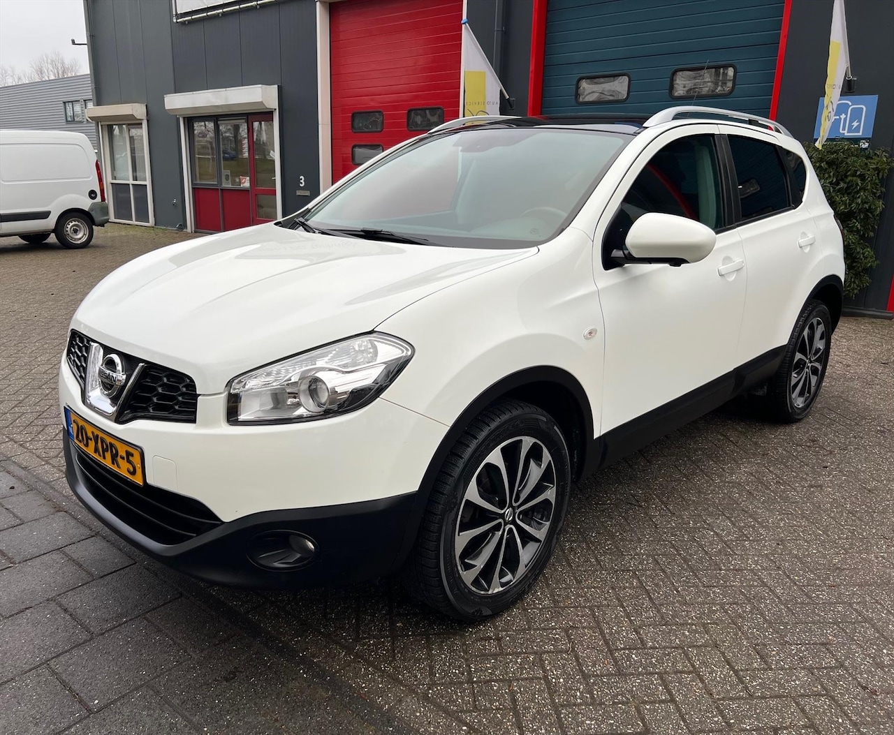 Nissan Qashqai - 1.6 2WD CVT - AutoWereld.nl