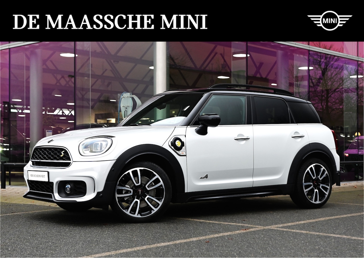 MINI Countryman - Cooper SE ALL4 Automaat / JCW Trim Pakket / Panoramadak / Achteruitrijcamera / JCW Sportst - AutoWereld.nl