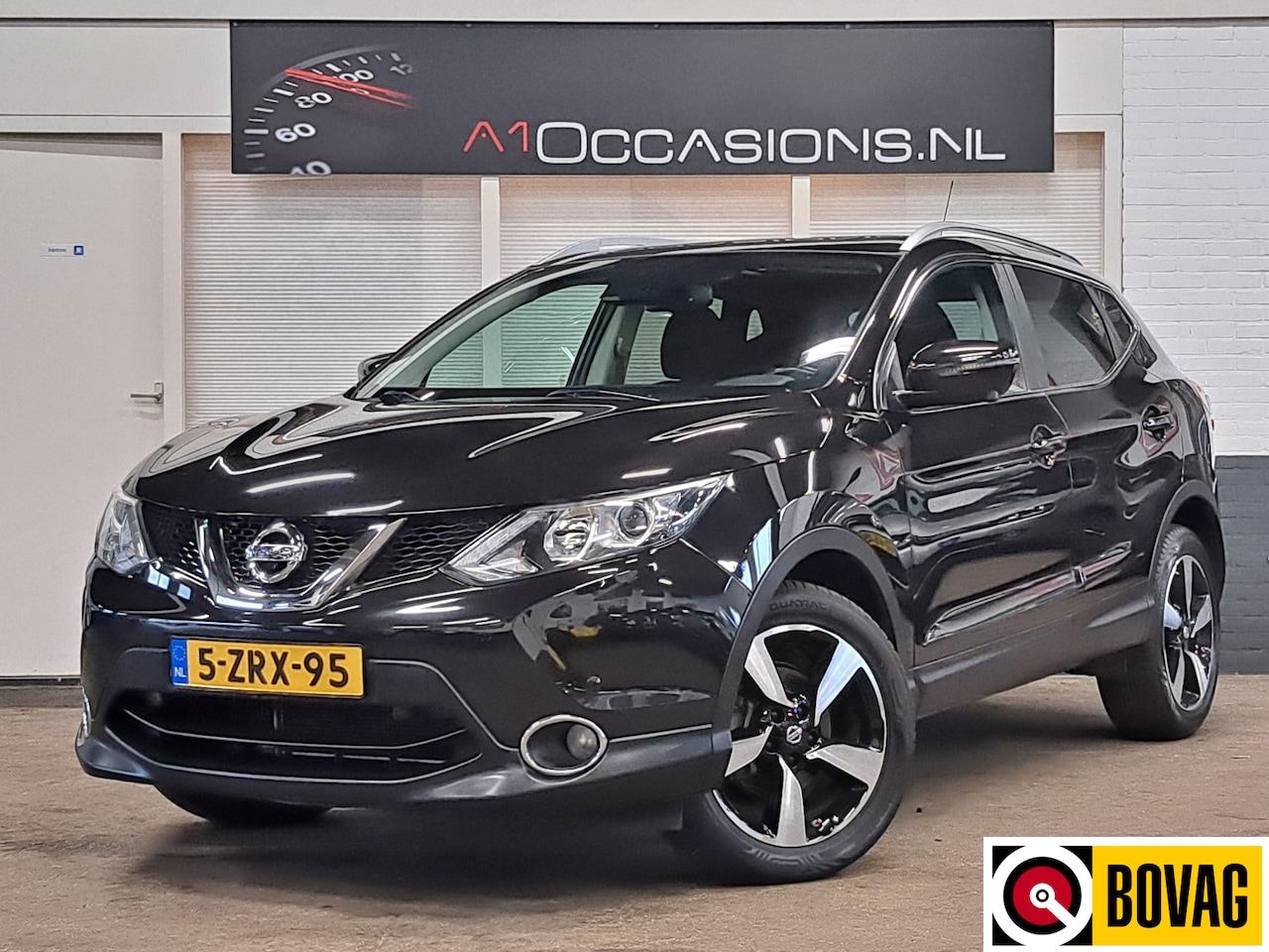 Nissan Qashqai - 1.2 Connect Edition + NAVI + PANODAK ! - AutoWereld.nl