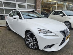 Lexus IS - 300h Business Line Navi/Pdc