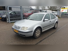 Volkswagen Bora - 1.6-16V