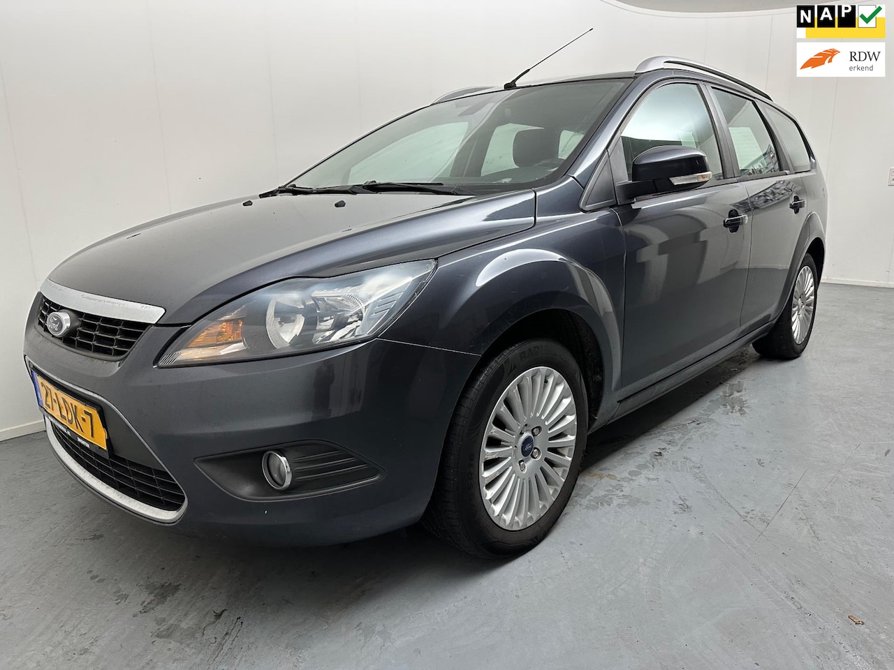 Ford Focus Wagon - 1.8 Limited Flexi Fuel | Navi | Clima | Lmv | Trekhaak | Nap - AutoWereld.nl