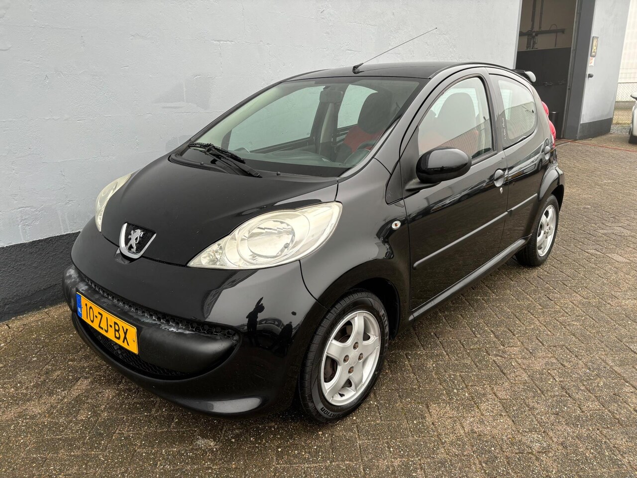 Peugeot 107 - 1.0-12V XS Urban Move 5-Deurs - Airco - LMV - AutoWereld.nl