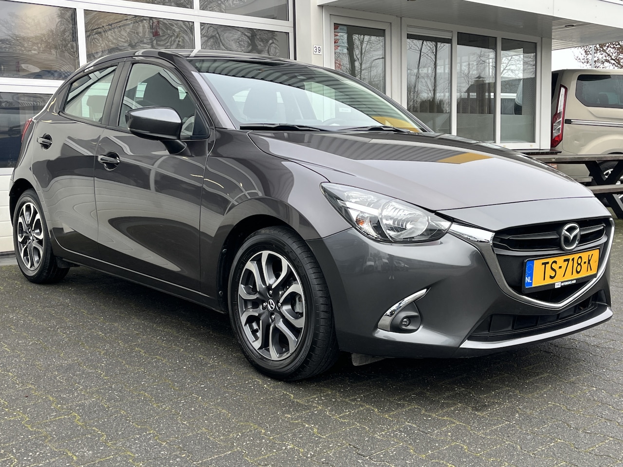 Mazda 2 - 1.5 Skyactiv-G Dynamic+ Airco Cruise control Navigatie 2e eigenaar - AutoWereld.nl