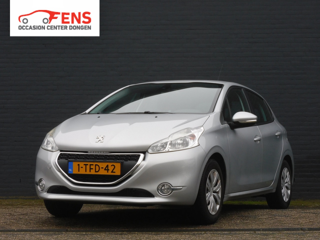 Peugeot 208 - 1.2 VTi Envy 2e EIGENAAR! DEALER ONDERHOUDEN! NAVI! CLIMA! BLUETOOTH! - AutoWereld.nl