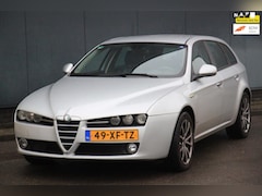 Alfa Romeo 159 Sportwagon - 1.9 JTS Distinctive Leer/Navigatie/Parkeersensor/ketting storing