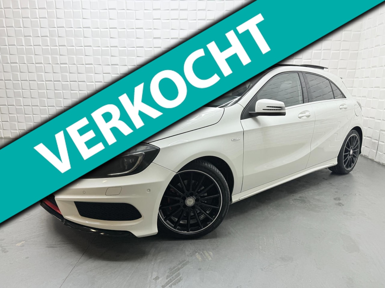 Mercedes-Benz A-klasse - 180 AMG PANORAMADAK NAVI PDC - AutoWereld.nl