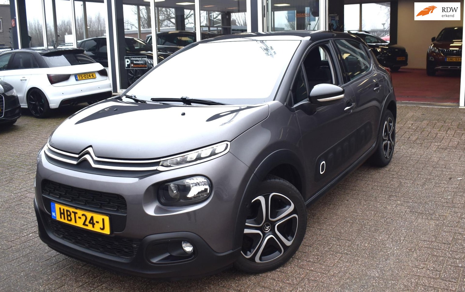 Citroën C3 - 1.2 PureTech S&S Shine | LED VERLICHTING | CARPLAY| CLIMATE CONTROL | CRUISE CONTROL |NAVI - AutoWereld.nl