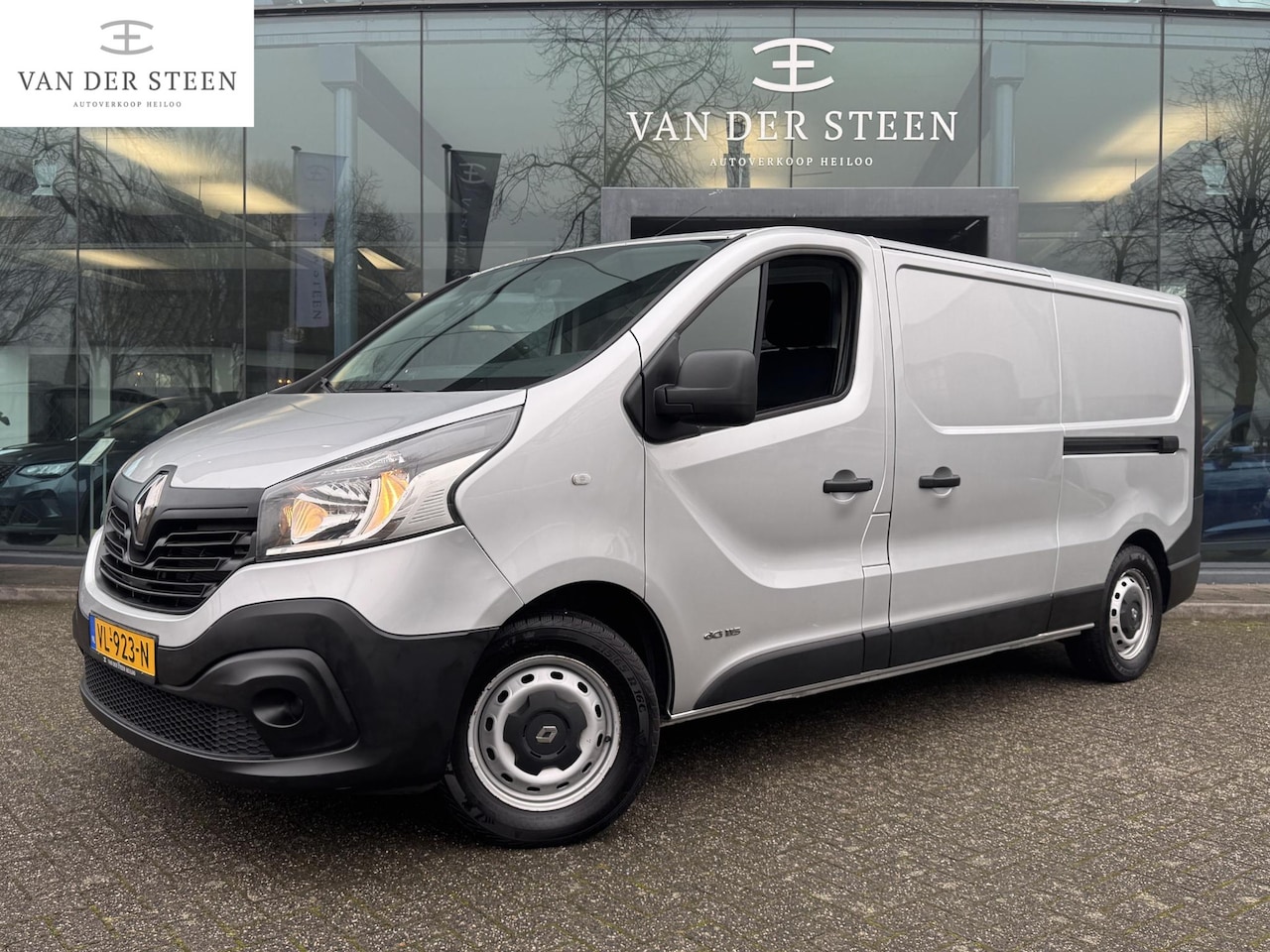 Renault Trafic - 1.6 dCi T29 L2H1 Comfort 2x Schuifdeur | Airco | Cruise Control - AutoWereld.nl