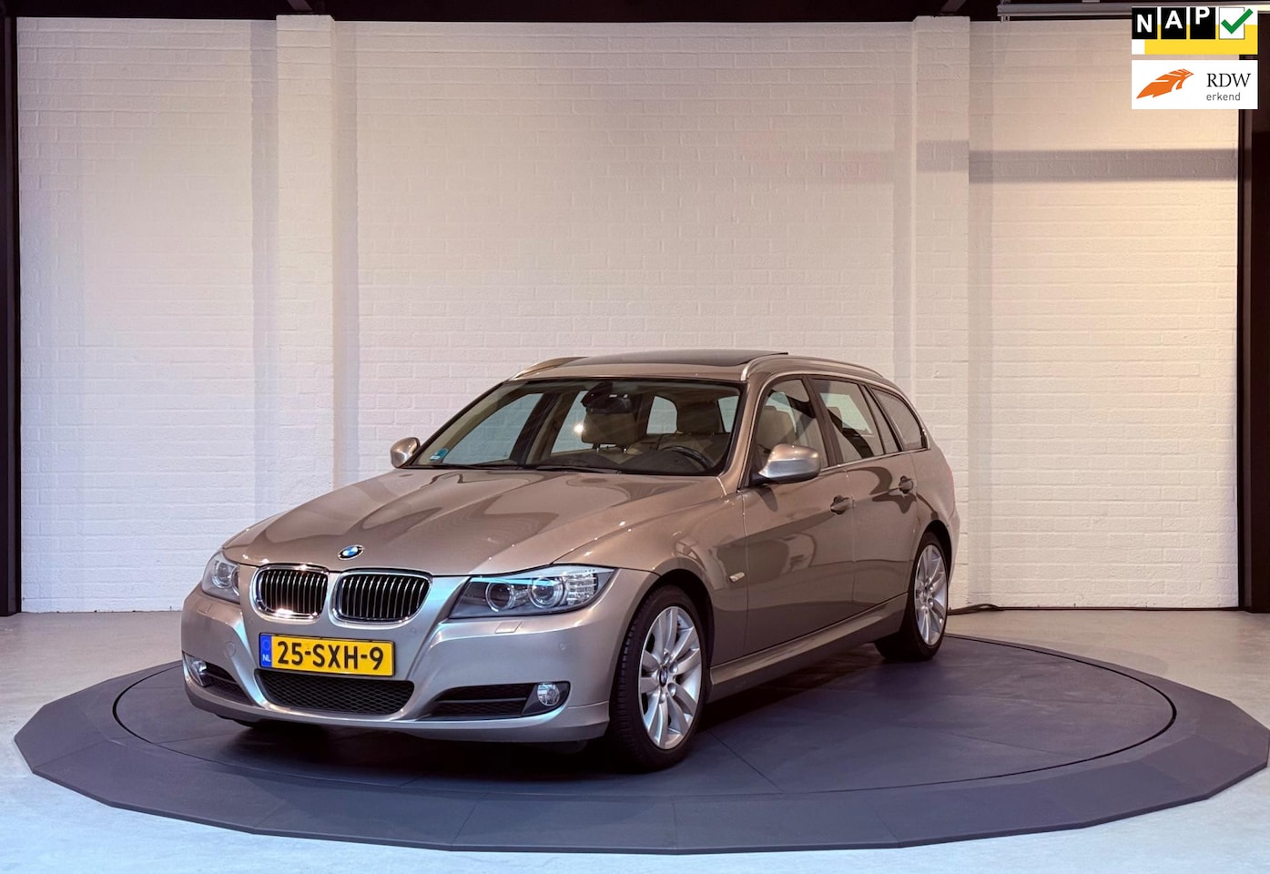 BMW 3-serie Touring - 318i Corporate Lease Luxury Line | PANO | Crusie |Leder - AutoWereld.nl