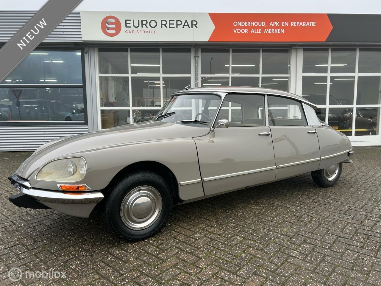 Citroën DS - 20 D Special / Half Automaat - AutoWereld.nl