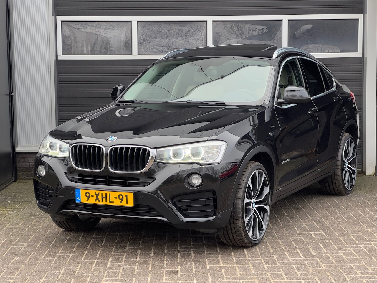 BMW X4 - XDrive20d M Sport Pano, Trekhaak, Stoelverwarming, Xenon/Led, Navi, NAP - AutoWereld.nl