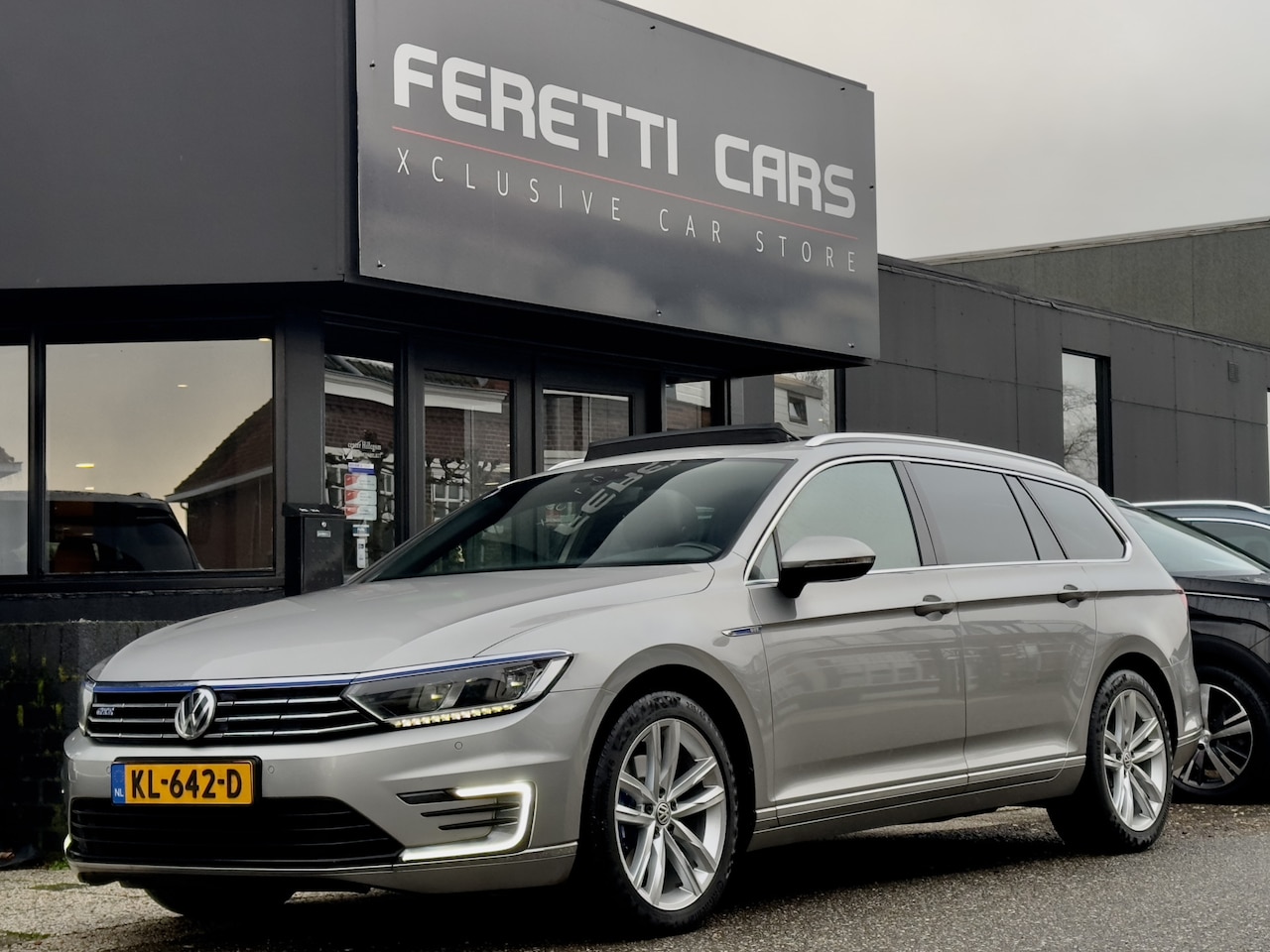 Volkswagen Passat Variant - 1.4 TSI GTE AUT6 HIGHLINE PANODAK LEDER NAVI CAMERA  CARPLAY DIGI-DASH LED LMV PDC - AutoWereld.nl