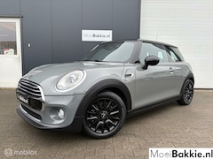 MINI Cooper - 1.5 First Born Trekhaak / Xenon / Harman / Navi