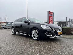 Volvo V60 - 2.0 D3 Summum | Schuif/Opendak | Camera | Trekhaak | Cognac-kleurige lederen bekleding | S