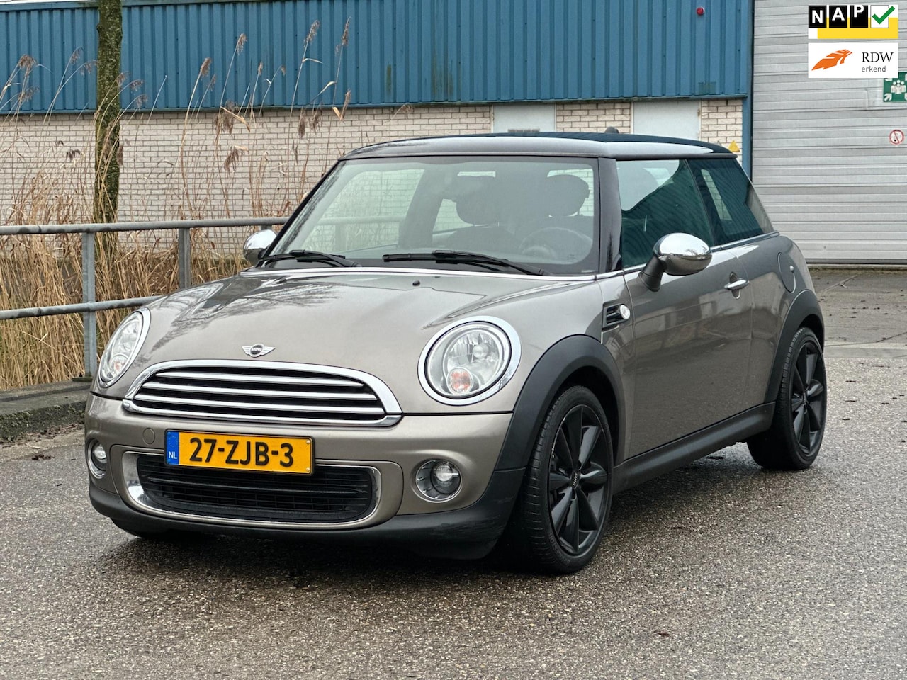 MINI One - Mini 1.6 Business Line 1e Eigenaar! NAVI! 81.400 KM NAP! PDC! - AutoWereld.nl