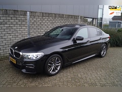 BMW 5-serie - 530i High Executive M Sport Autom Schkdak Alcantara Sportst Stoel/Stuurverw Navi Camera He