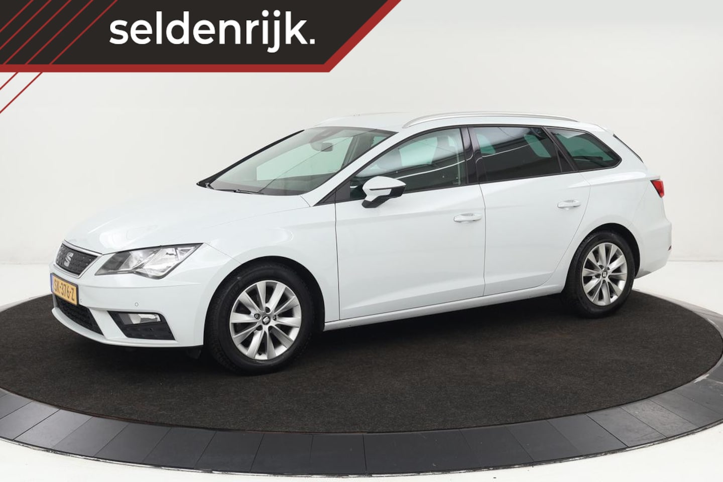 Seat Leon - 1.0 TSI Style Intens | Carplay | Navigatie | Keyless | Climate control | PDC | Cruise cont - AutoWereld.nl