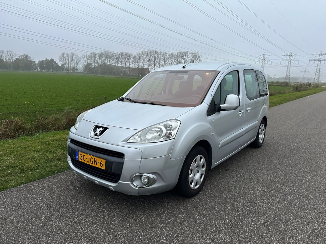 Peugeot Partner Tepee - 1.6 Première AIRCO / TREKHAAK / NAP ! - AutoWereld.nl