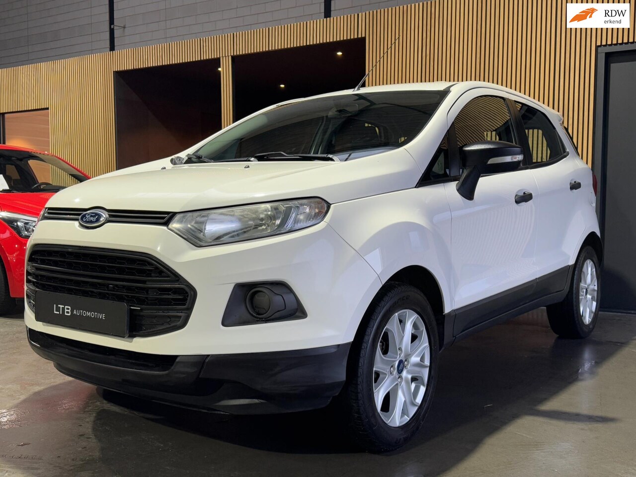 Ford EcoSport - 1.5 Ti-VCT Titanium Automaat | Airco | APK - AutoWereld.nl