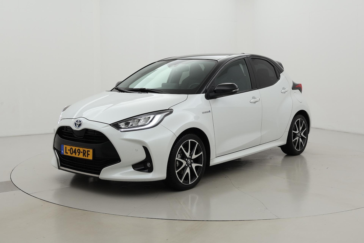 Toyota Yaris - 1.5 Hybrid Executive Premium pack Automaat - AutoWereld.nl