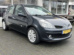 Renault Clio - 1.6-16V Privilège Cruise control Climate control Trekhaak