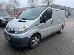 Opel Vivaro - 2.0 CDTI 90pk L1H1 / Airco / Cruise / Navi / Trekhaak max. 2.000kg / Imperiaal / 3 zits bu