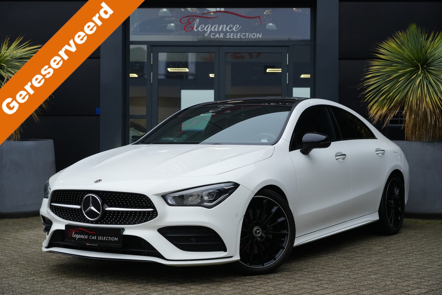 Mercedes-Benz CLA-Klasse - 200 Business Solution AMG 164pk Panoramadak/Stoelverwarming/AppleCarplay - AutoWereld.nl