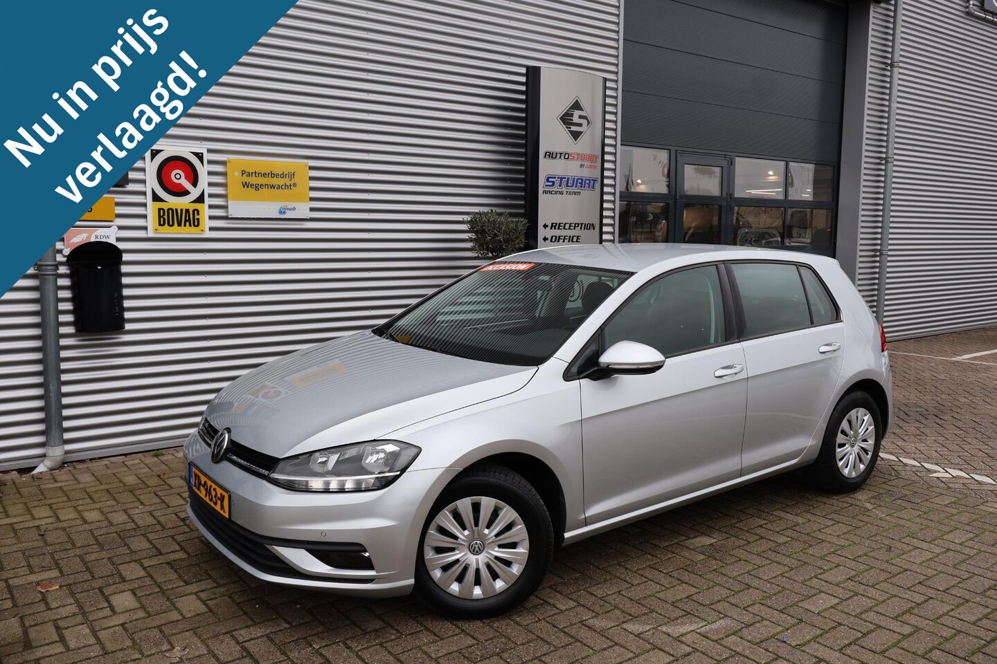 Volkswagen Golf - 1.0 TSI Trendline 120PK | Parkeersensoren voor en achter | Navi | BTW-auto |  NL-Auto | Vo - AutoWereld.nl