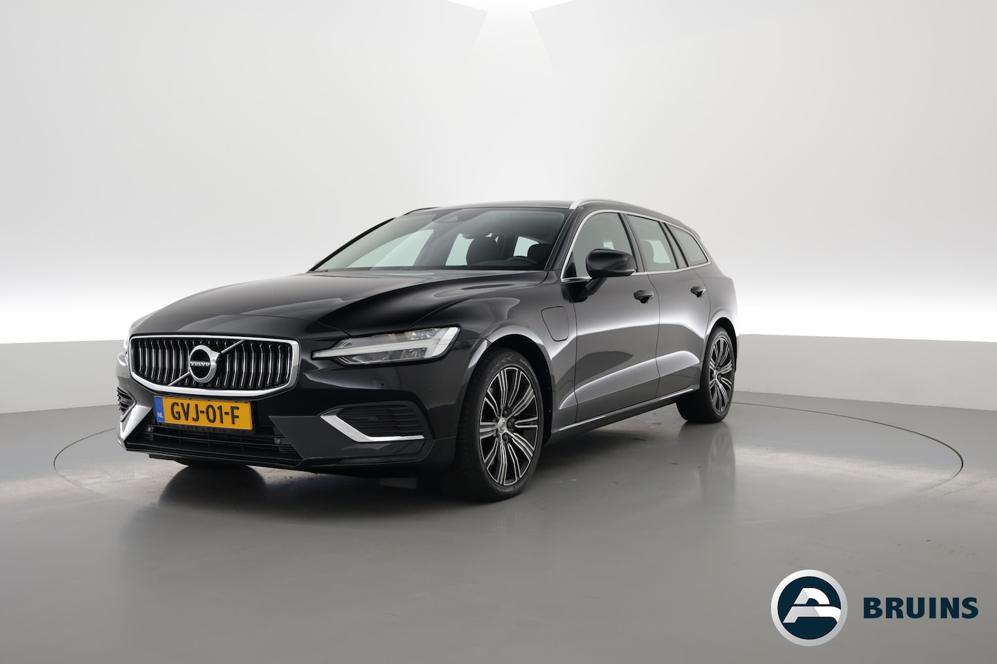 Volvo V60 - 2.0 T6 Recharge AWD Inscription | Voorruit- Stuur- Stoelverwarming | Camera | - AutoWereld.nl