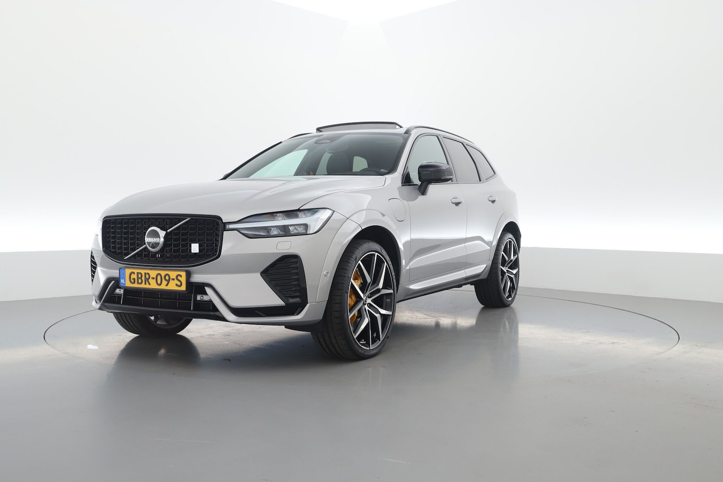 Volvo XC60 - 2.0 T8 AWD Polestar Engineered | full Option | Bowers & Wilkins | 22” | Öhlins | Head Up | - AutoWereld.nl