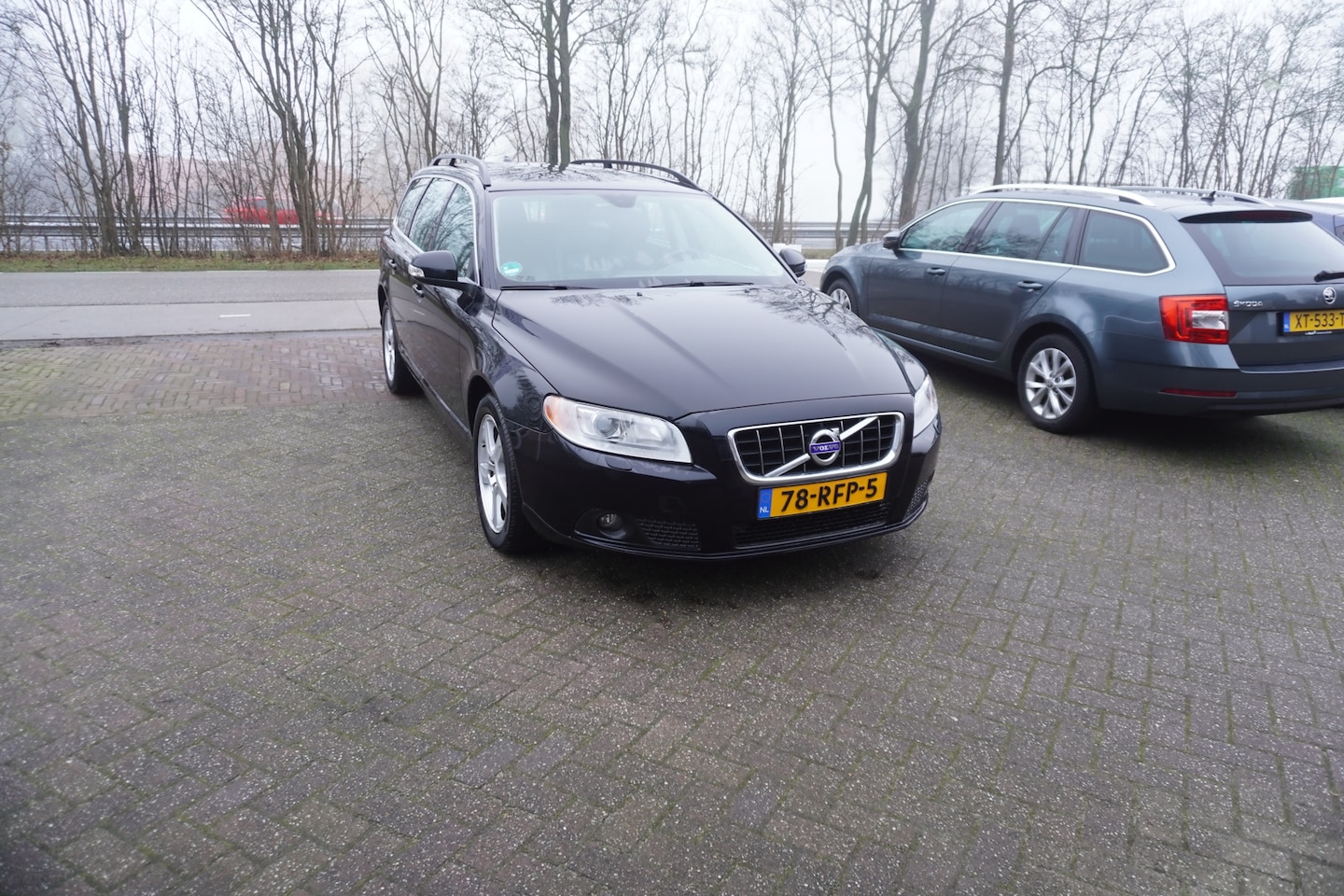 Volvo V70 - 1.6 T4 Limited Edition AUTOMAAT TREKHAAK STOELVERWARMING LEER - AutoWereld.nl