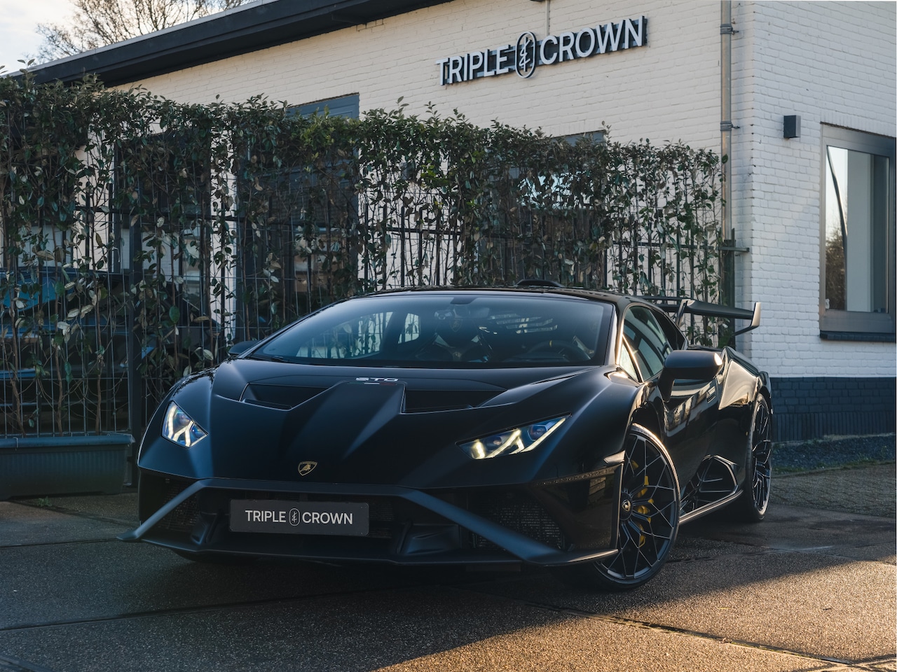 Lamborghini Huracán STO - 5.2 V10 | Akrapovic Exhaust - AutoWereld.nl