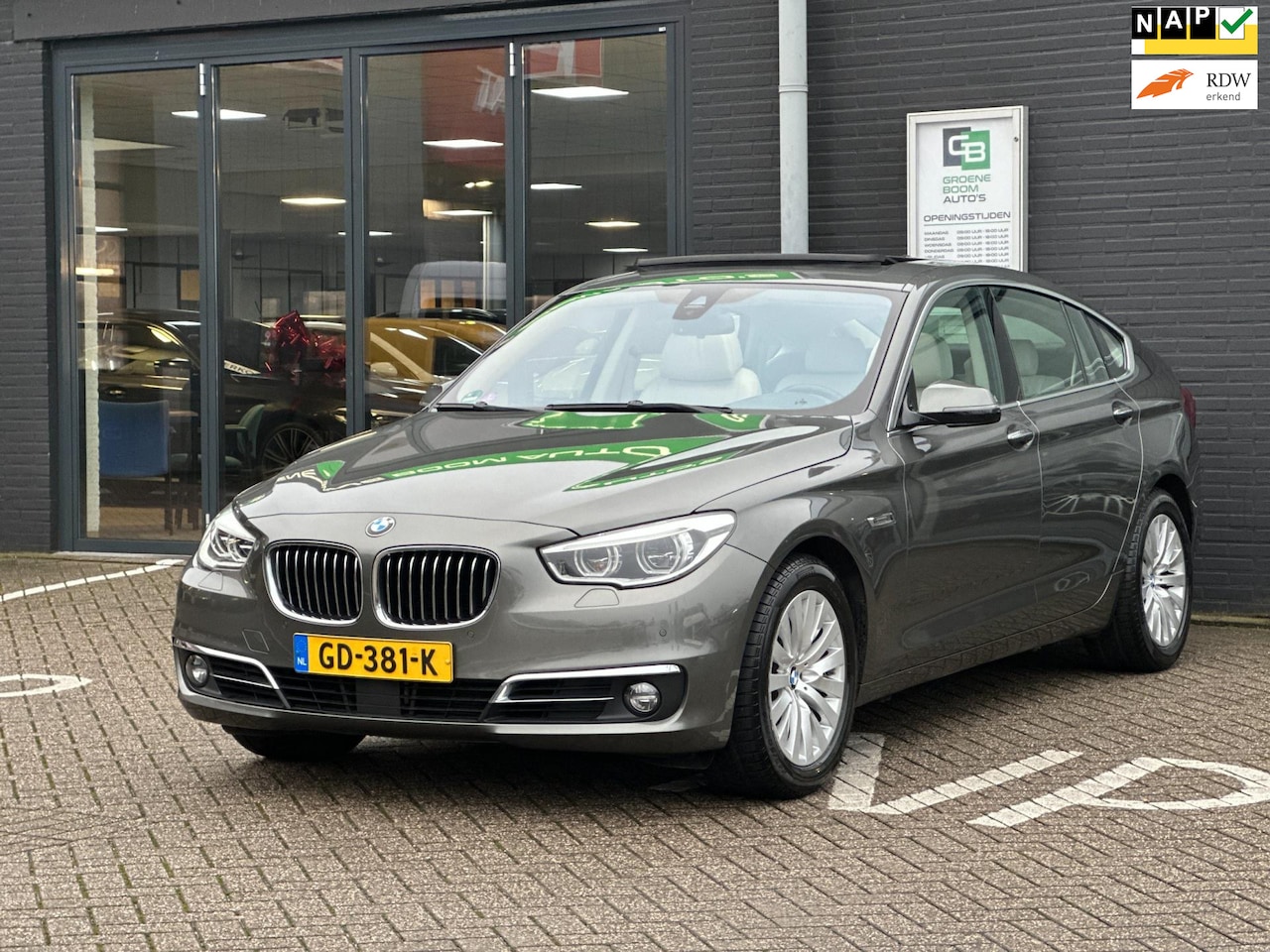 BMW 5-serie Gran Turismo - 535xi High Executive/PANO-DAK/CAMERA/LEDER/DELERPNDEREHOUDEN!! - AutoWereld.nl