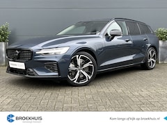 Volvo V60 - 2.0 T6 Plug-in hybrid AWD Plus Dark | 19'' | Achterbank verwarmd | Trekhaak |