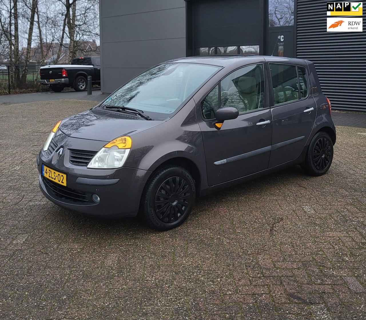 Renault Modus - 1.2-16V Authentique Comfort 1.2-16V Authentique Comfort ,Pano, AC ! - AutoWereld.nl