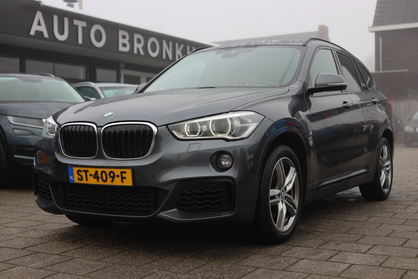 BMW X1 - sDrive18i High Executive Automaat | M-Sport | NL Auto - AutoWereld.nl