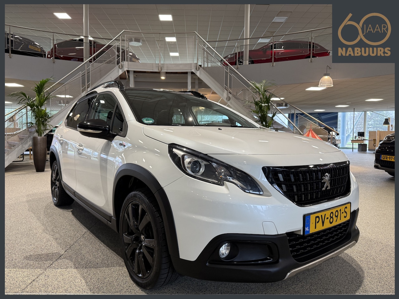 Peugeot 2008 - 1.2 110pk GT-line, NL auto, Trekhaak, Pano - AutoWereld.nl