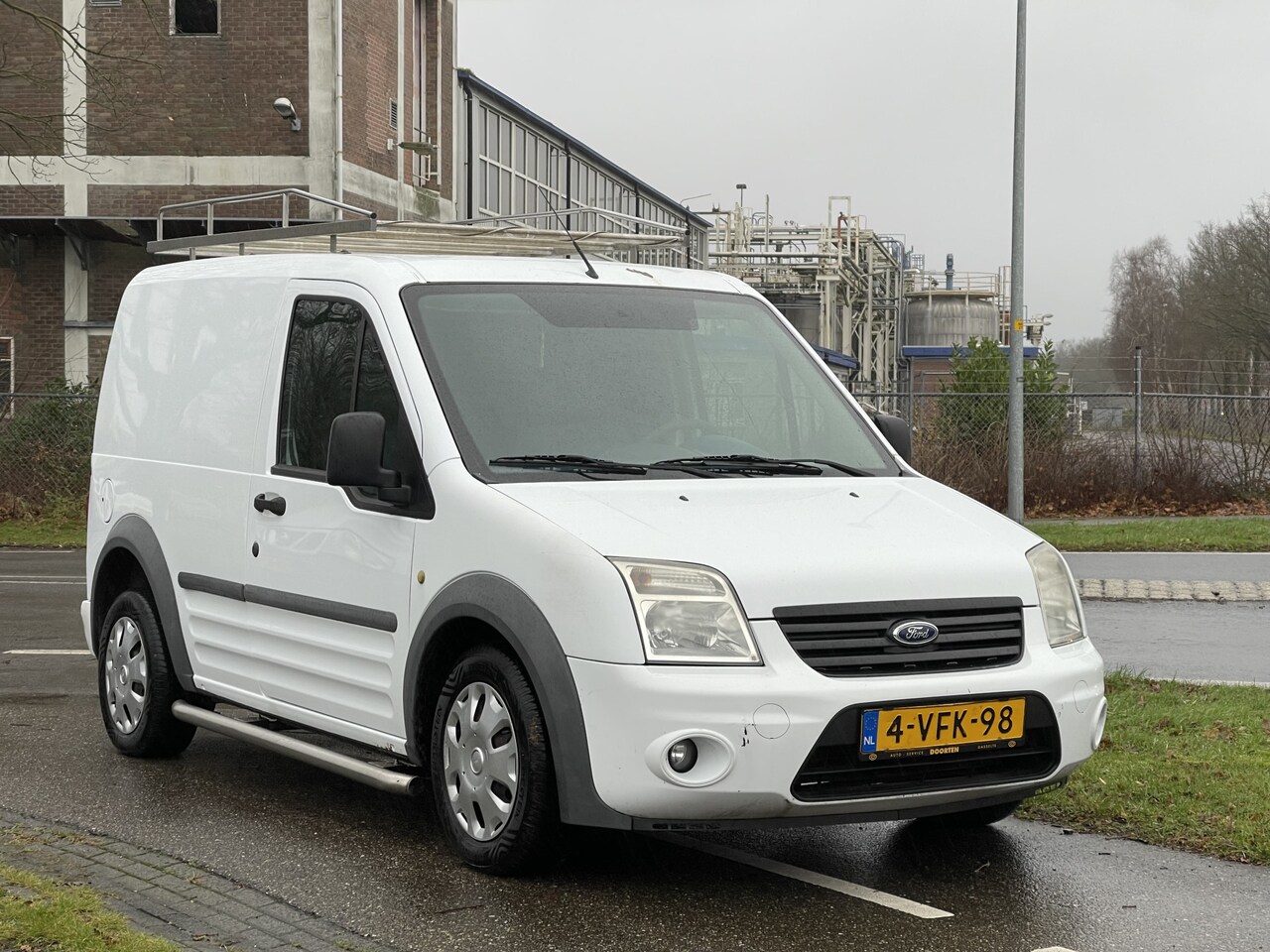 Ford Transit Connect - T200S 1.8 TDCi Trend | Airco | APK 10-2025 | Trekhaak | Imperiaal | Sidebars - AutoWereld.nl