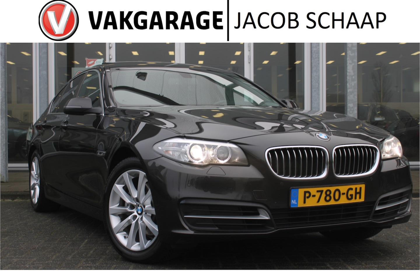 BMW 5-serie - 518d Corporate Lease High Executive | Afn. Trekhaak | Schuifdak | Verw. Voorstoelen | Park - AutoWereld.nl