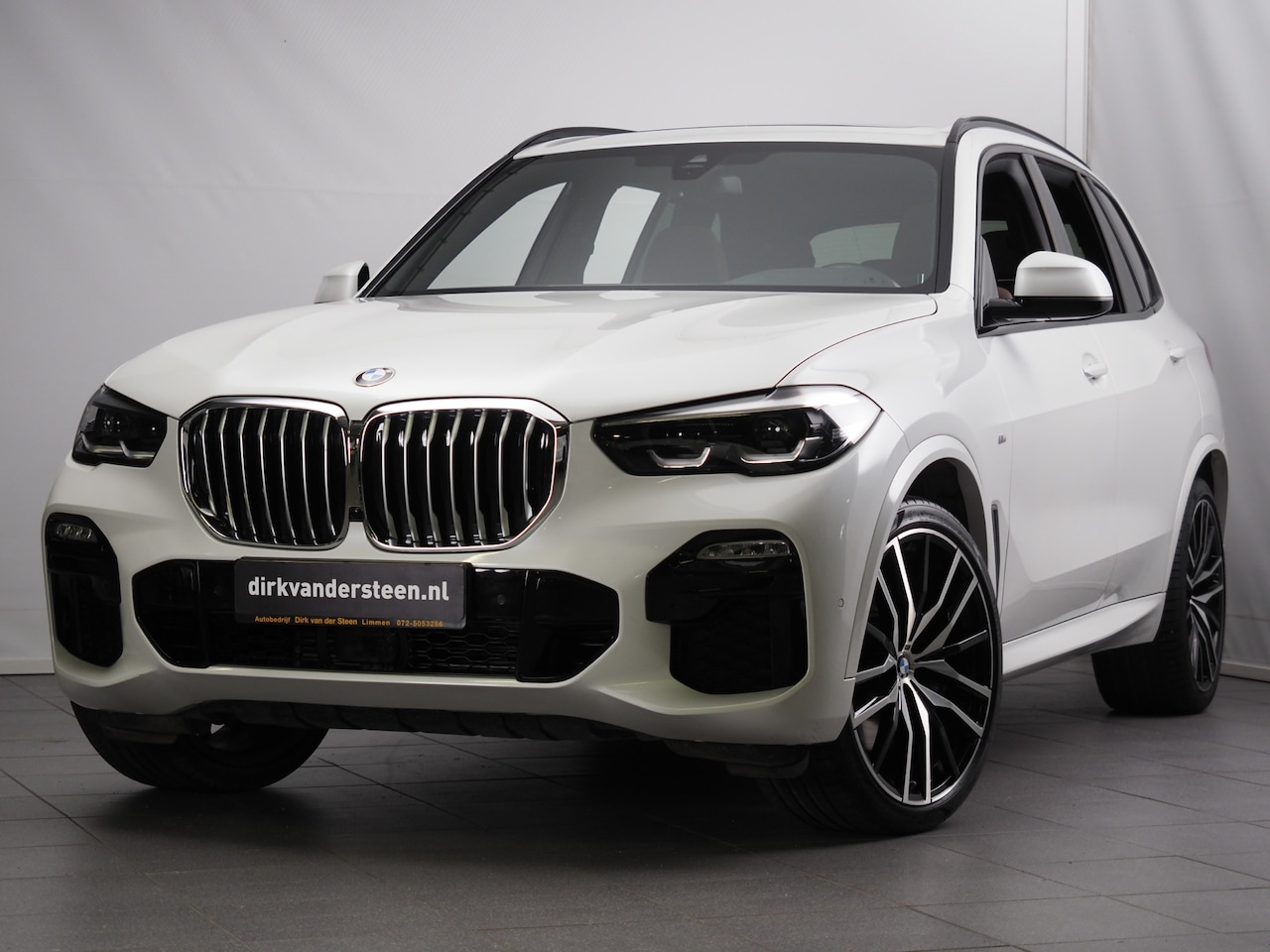 BMW X5 - xDrive30d High Executive | M-Sport | Panorama dak | Navigatie | Camera + sensoren | Leder - AutoWereld.nl