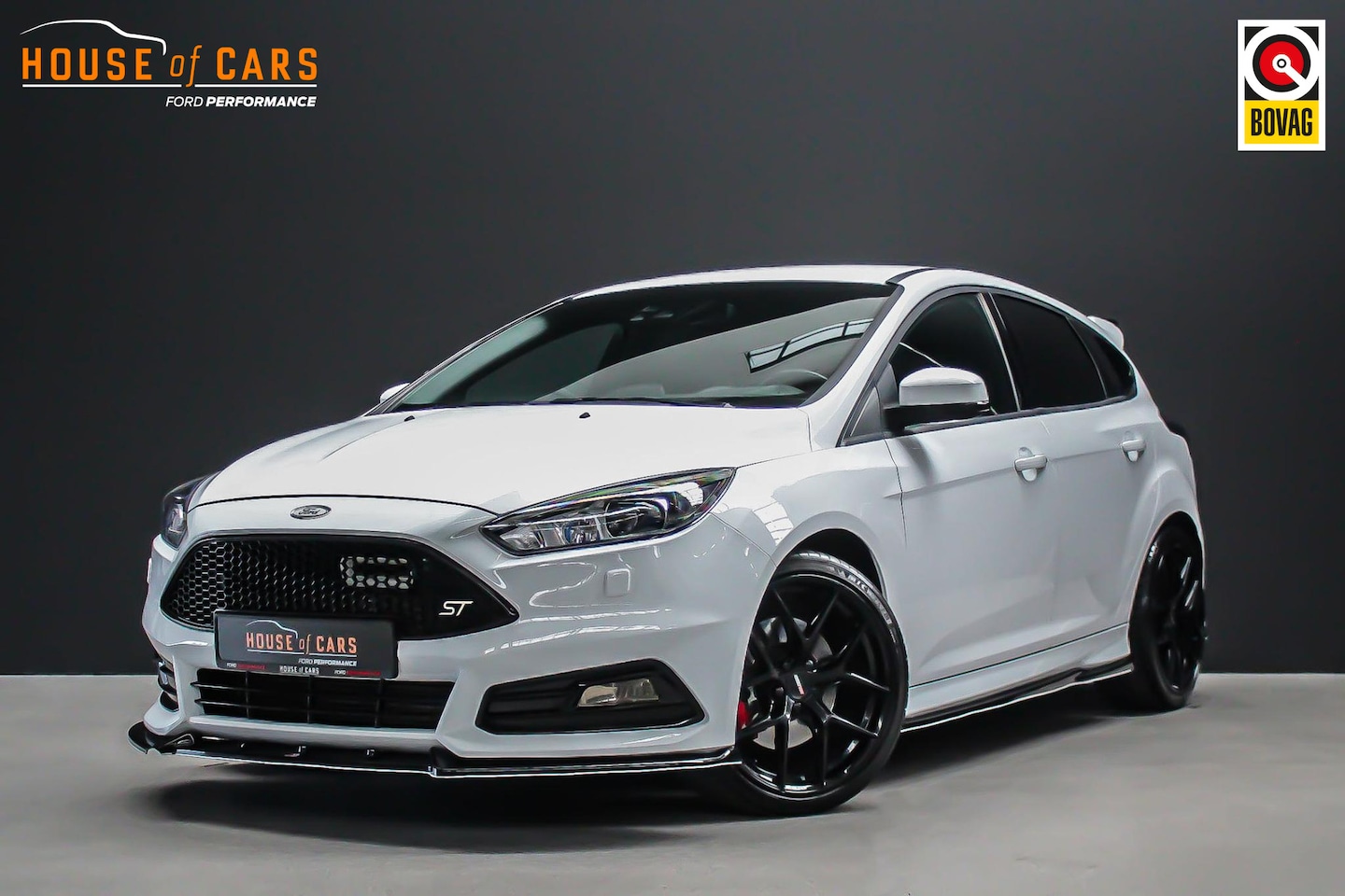 Ford Focus - 2.0 ST |stage 1|Maxton|Ram-air|Motec|Airtec|Bi-xenon|navi|bluetooth|cruise control|winterp - AutoWereld.nl