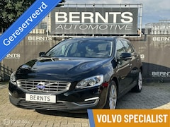 Volvo V60 - 2.0 T3 Momentum|VolvoOnCall|Standkachel|Stuurverwarming|Stoelverwarming