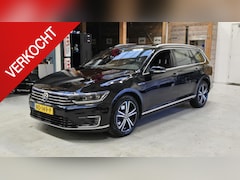 Volkswagen Passat Variant - 1.4 TSI GTE Connected Series Navi, Trekhaak, Clima