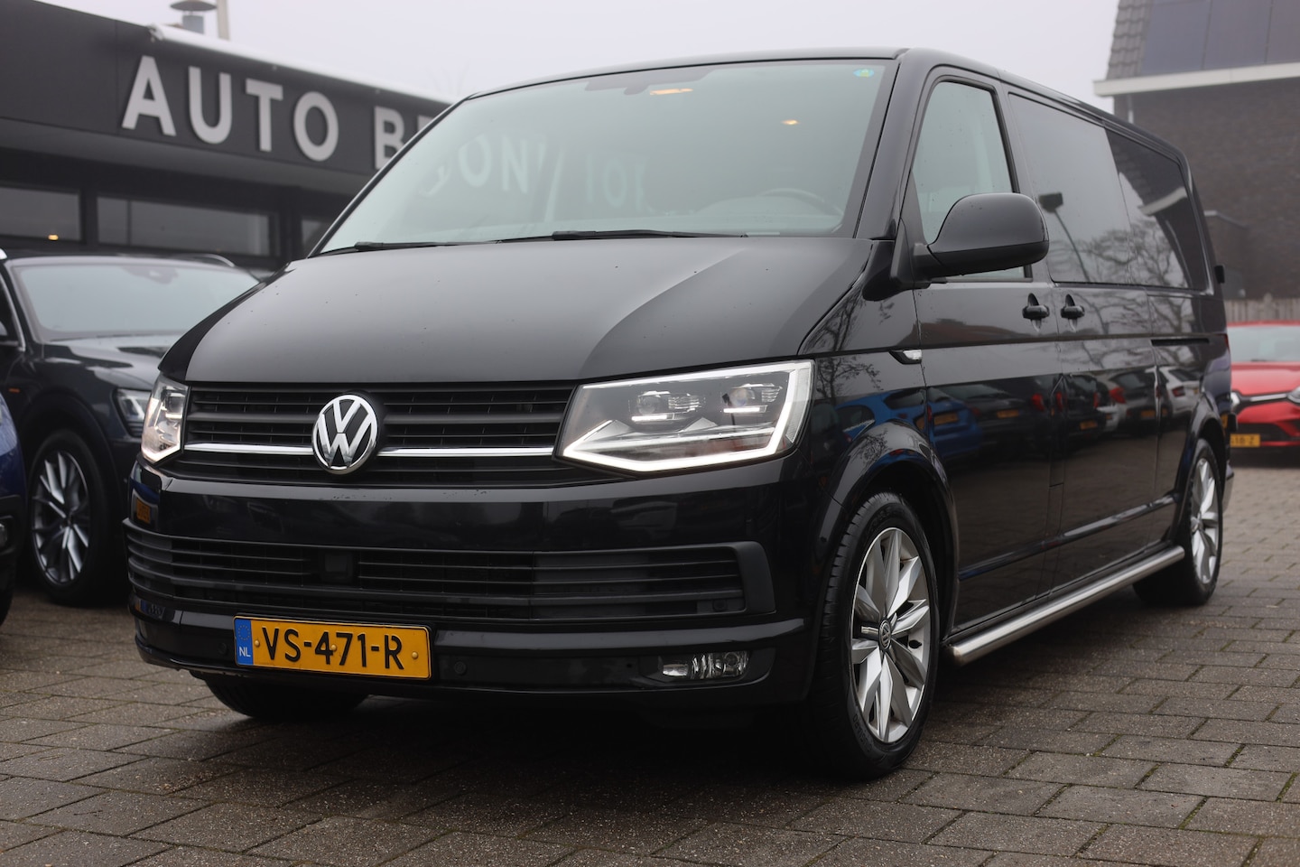 Volkswagen Transporter - 2.0 TDI L2H1 DC HIGHLINE | AUTOMAAT | LEDER | SCHUIFDAK - AutoWereld.nl