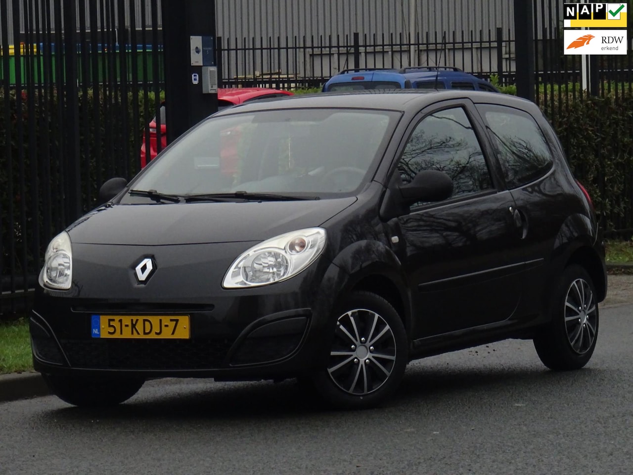 Renault Twingo - 1.2 Authentique NAP/AIRCO/APK *NIEUWE D-RIEM* - AutoWereld.nl