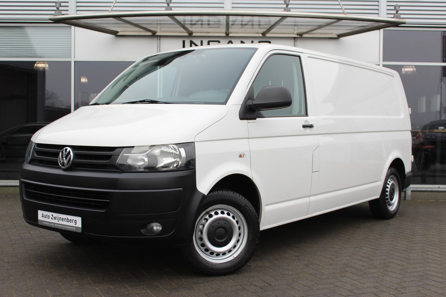 Volkswagen Transporter - 2.0 TDI L2H1 Airco | Cruise | Navi - AutoWereld.nl